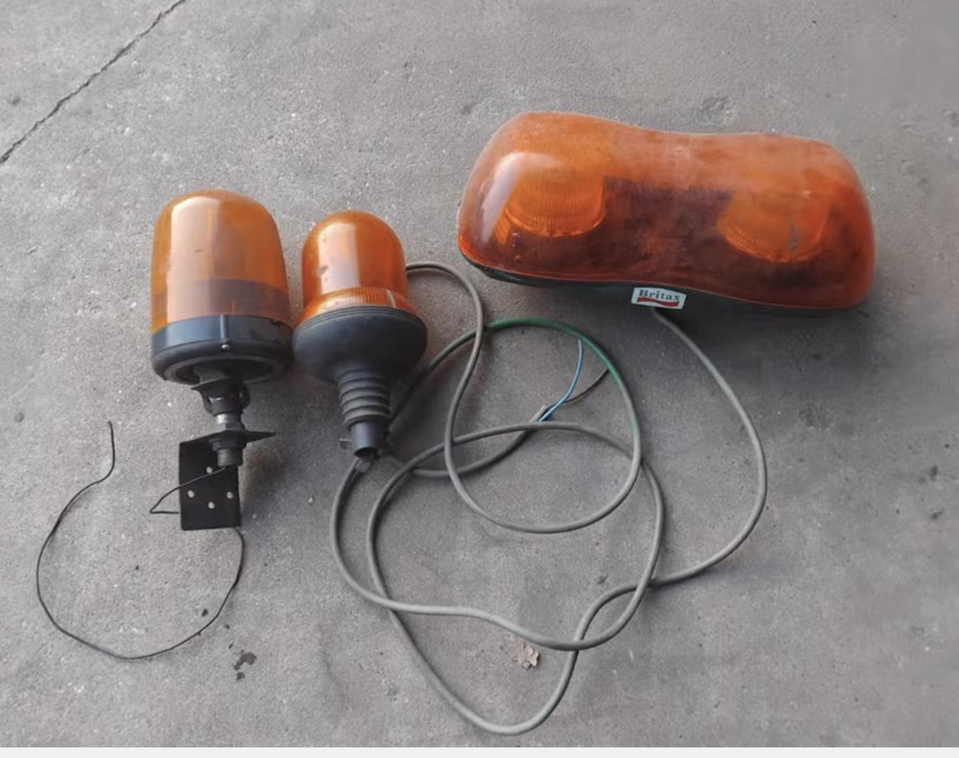Döner lambalar, 2 adet 24 volt flaşlı lamba, 12 volt flaşlı lamba,