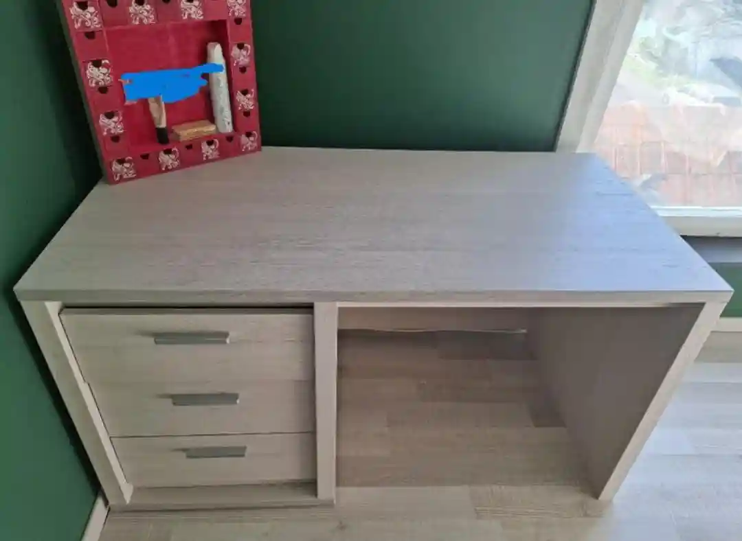 üç çekmeceli  çalışma masası