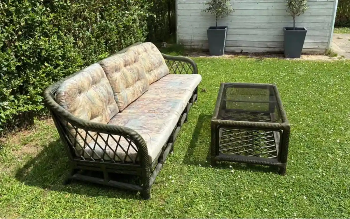 Rattan bahçe koltuğu ve sehpa takımı ilan görseli