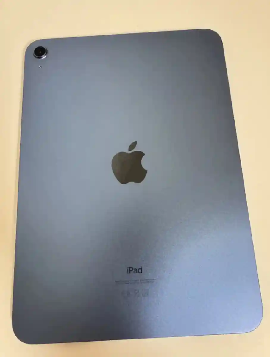 Gri renkli ipad