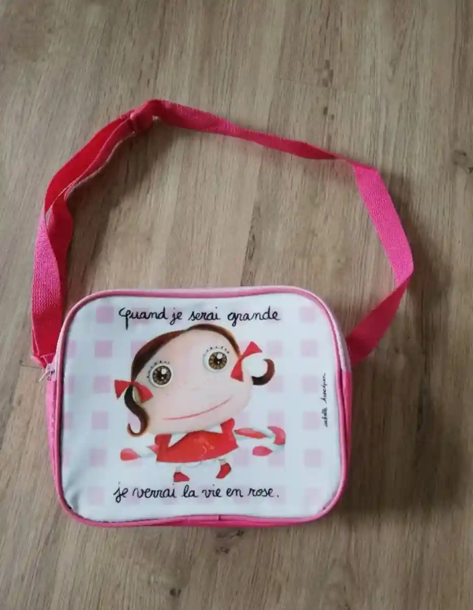 Kız çocukları i̇çin pembe çanta