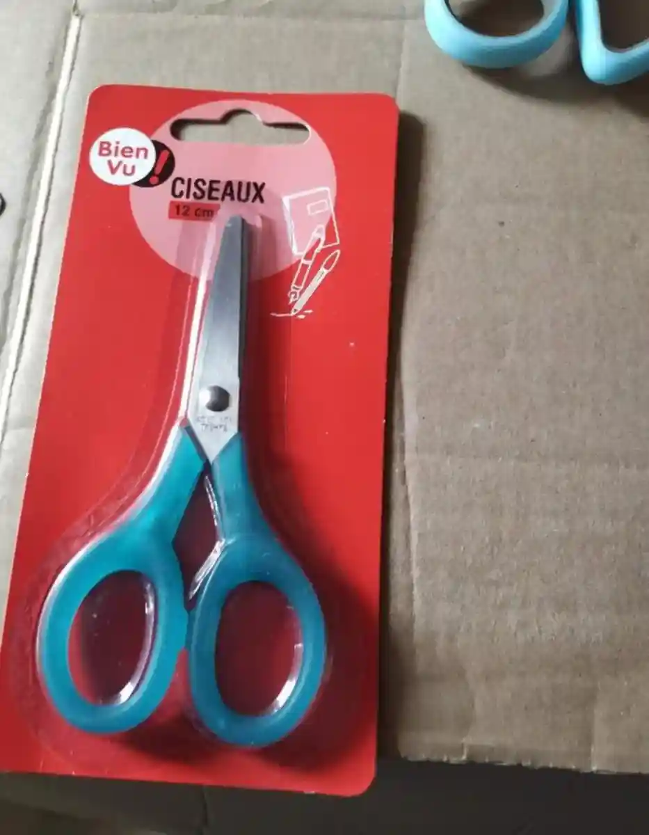 Mavi saplı 12 cm makas ilan görseli