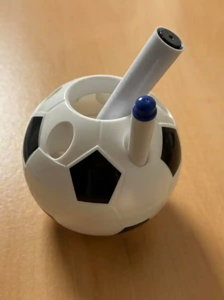 Futbol topu şeklinde kalemlik ilan görseli