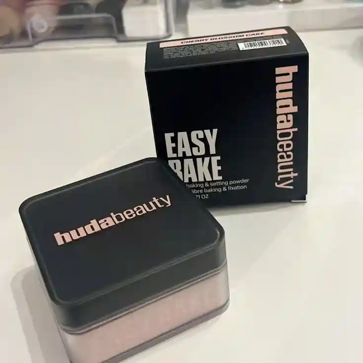 Huda beauty easy bake pudra