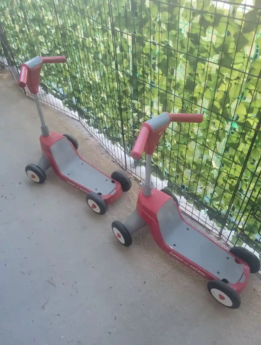 2 adet çocuk scooter ilan görseli