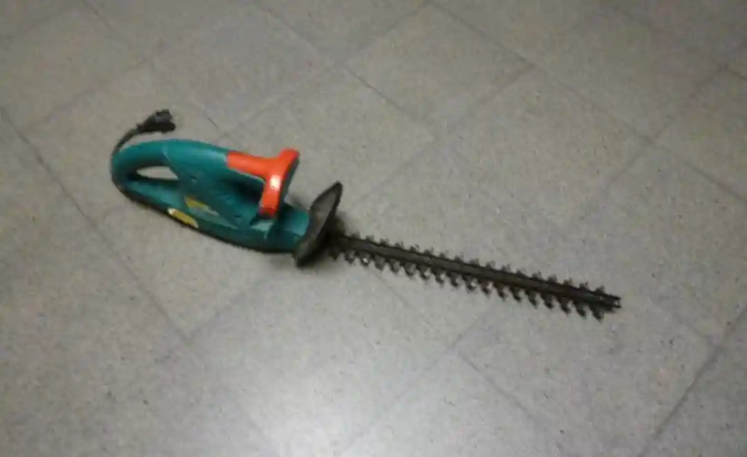 Bosch elektrikli çit kesme makinesi ilan görseli
