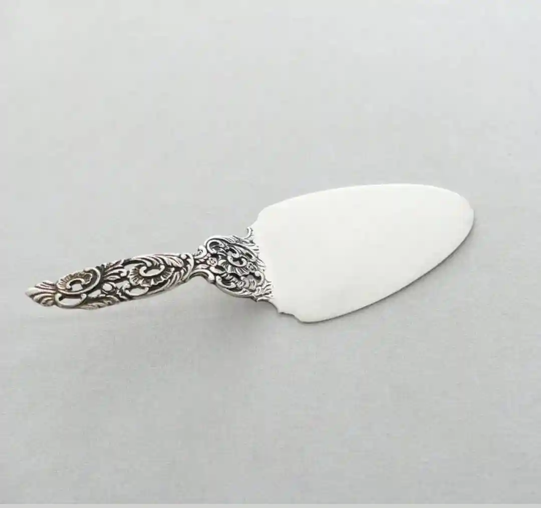 şık tasarımlı pasta spatulası