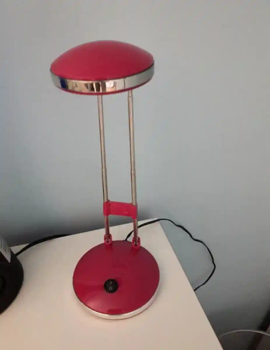 Pembe masa lambası ilan görseli