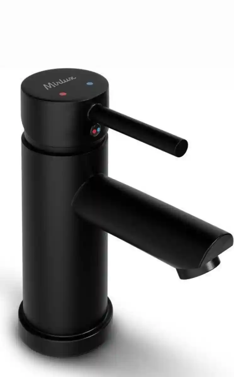 şık tasarımlı siyah musluk satılık