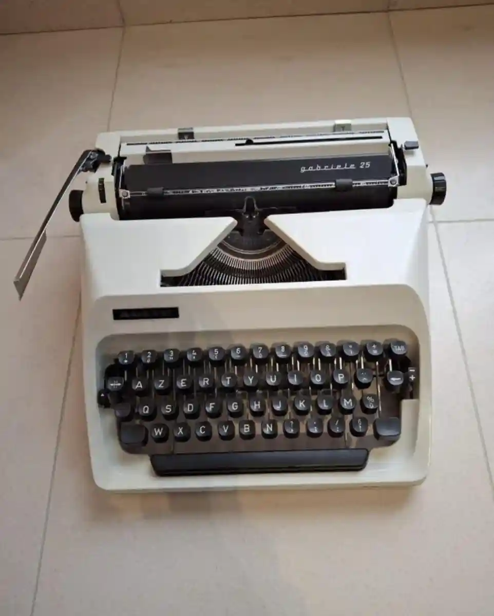 Kasalı daktilo