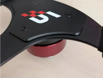 Simagic p-330r alcantara+ hızlı açma özellikli direksiyon simidi