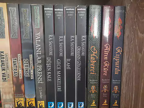 İkinci el kitap koleksiyonu - fantastik romanlar