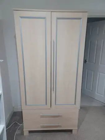 Geniş dolap ücretsi̇z