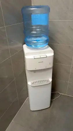 Arçelik su sebili (sıcak-soğuk-normal)