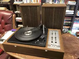 Antika plak çalar (pikap) - çalışır durumda