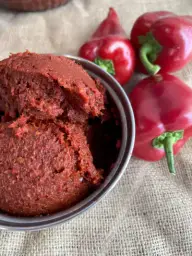 Ev yapımı biber salçası