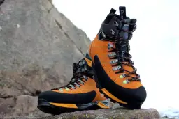 Yüksek i̇rtifa dağcılık botu (unisex, 43 numara)