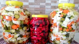 Ev yapımı karışık turşu