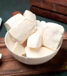 Ev yapımı keçi peyniri